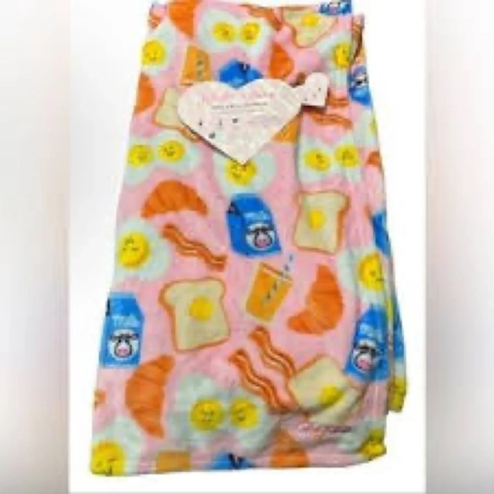 Betsey Johnson Cozy Blanket- Pink and Orange Breakfast Delight